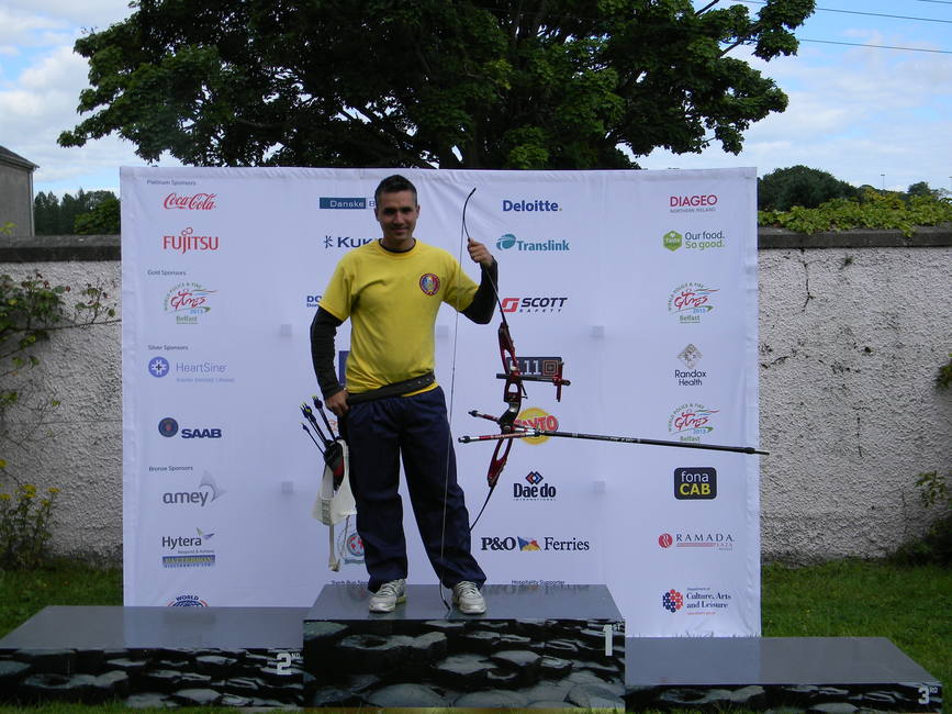 Pompier hunedorean campion mondial  pentru al treilea an consecutiv  la tir cu arcul | imaginea 2