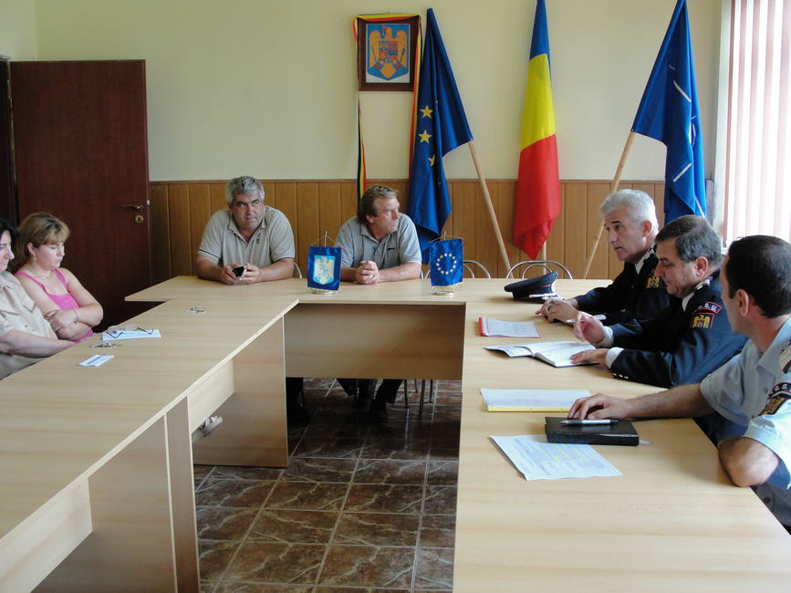 Autoritatile locale din comuna Gruia testate de pompieri | imaginea 1