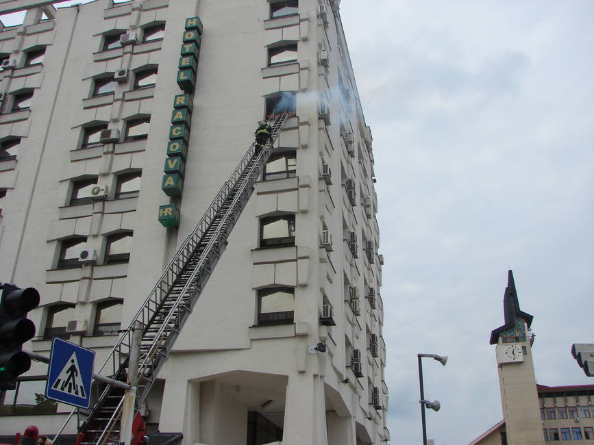 Incendiu la Hotel Racova | imaginea 3