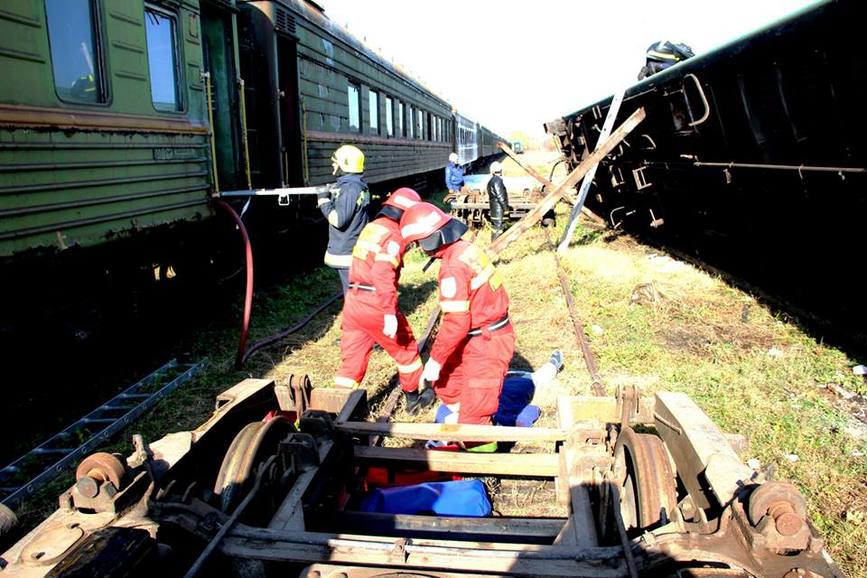 Prut 2014    exercitiu comun al pompierilor romani si moldoveni | imaginea 2