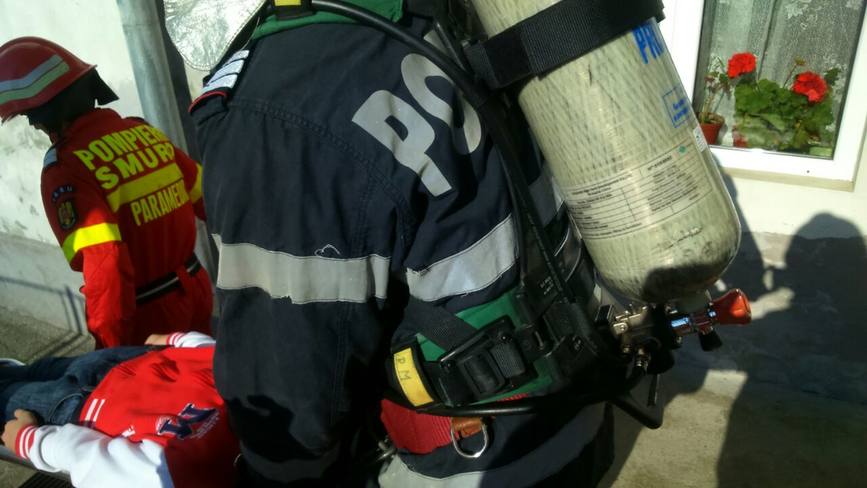 Exercitiu tactic al pompierilor militari din Beclean la Scoala GiMAIla  Grigore Silasi | imaginea 1