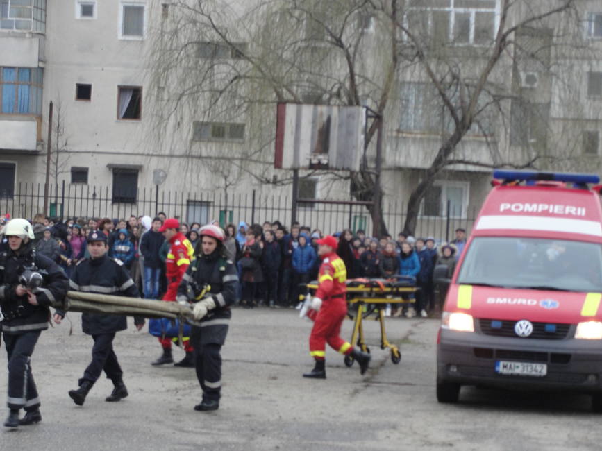 Agenda Pompierului Simulare De Incendiu La Scoala Generală Nr 7 Din Municipiul Dr Tr Severin