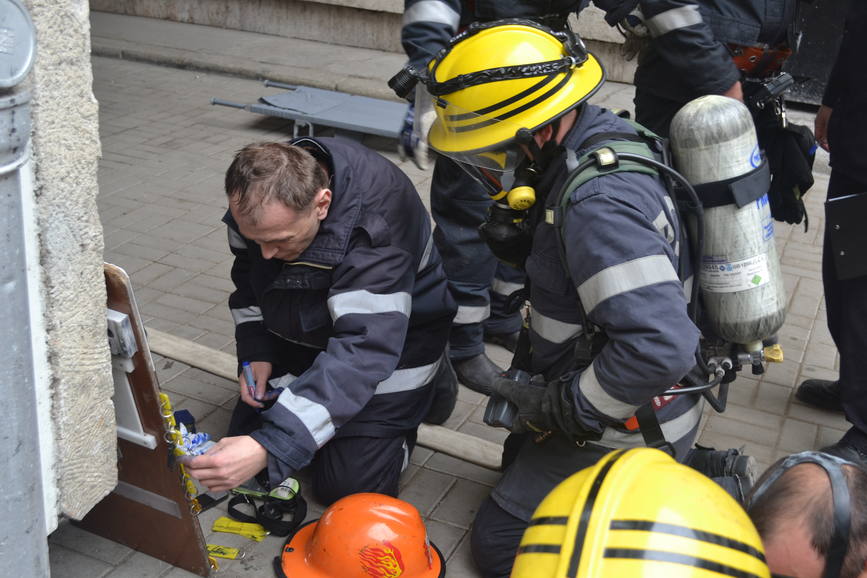 Incendiu la Teatrul National Tg  Mures | imaginea 1