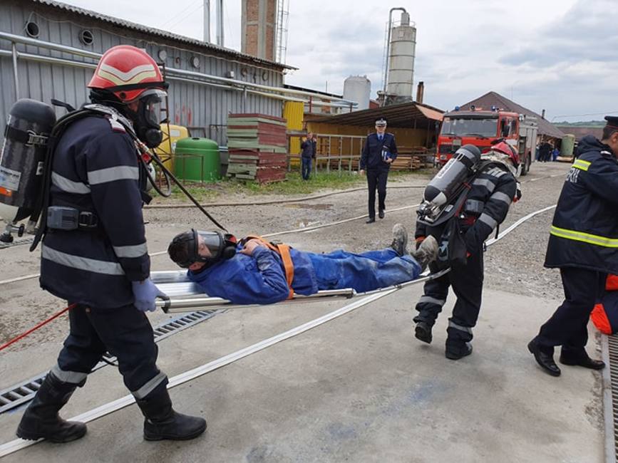 Simulare de incendiu la un obiectiv din industria chimica din localitatea Crasna | imaginea 1