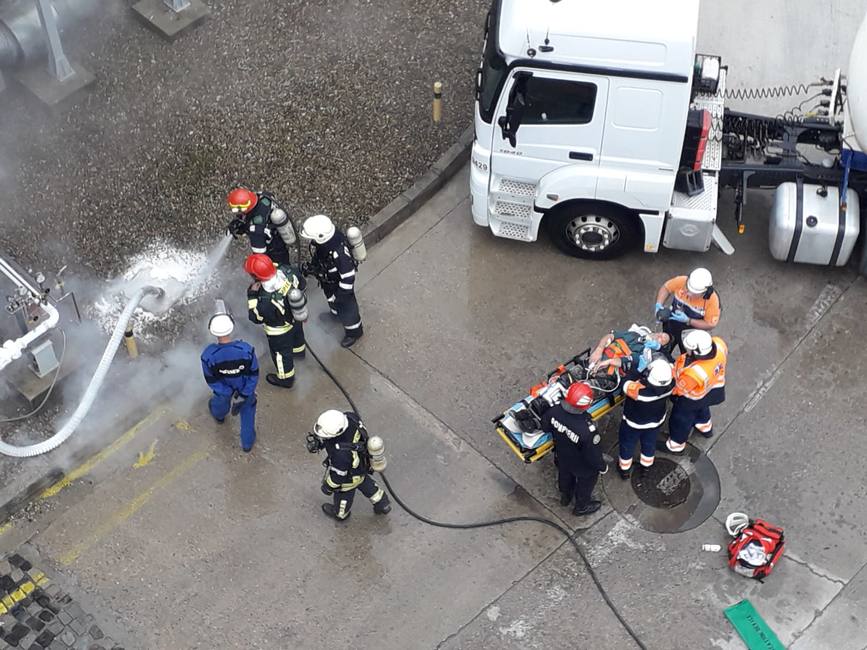 Avarie la o conducta de evacuare transvazare a gazului lichid | imaginea 1