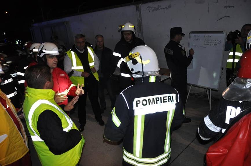Scurgeri de substante periculoase si explozie urmata de incendiu | imaginea 1