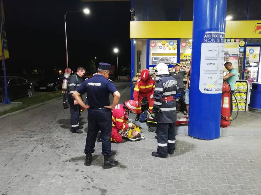 Foc la o pompa de alimentare cu carburant si o victima intoxicata cu fum | imaginea 1