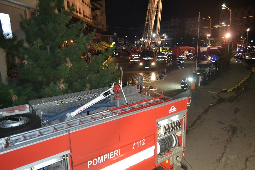 Cutremur  urmat de un incendiu  la Hotelul  Best Western Bucovina  Gura Humorului | imaginea 1