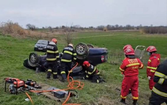 Localitati din Vrancea  afectate de ninsori abundente si viscol | imaginea 1