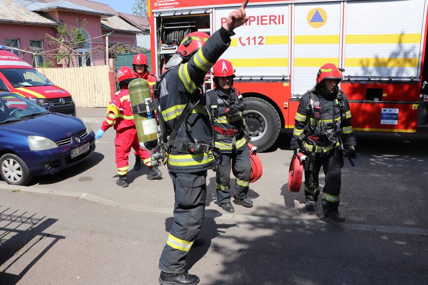 Incendiu la Casa Judeteana de Asigurari de Sanatate Calarasi | imaginea 1