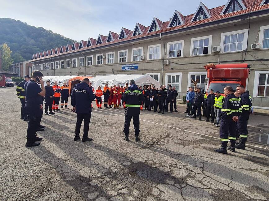 Cutremur in Baile Herculane   Au fost afectate hoteluri si case | imaginea 1