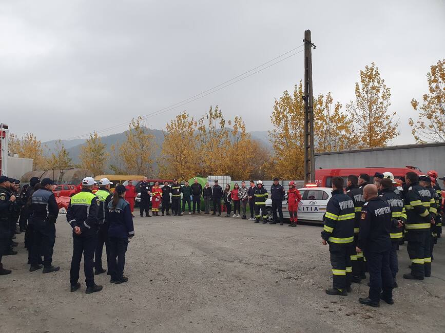 Explozie urmata de incendiu la un operator economic | imaginea 1