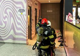 Incendiu la un centru de joaca pentru copii | imaginea 1