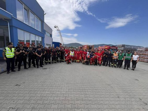 Explozie urmata de incendiu   Au rezultat 16 victime | imaginea 1