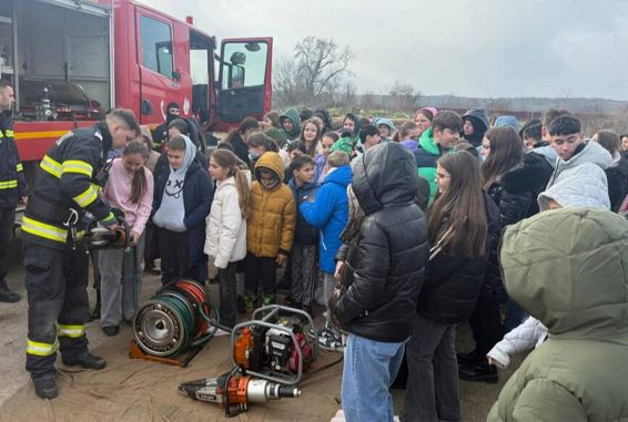 Evacuare si lectie de prim ajutor  la o scoala gimnaziala | imaginea 1