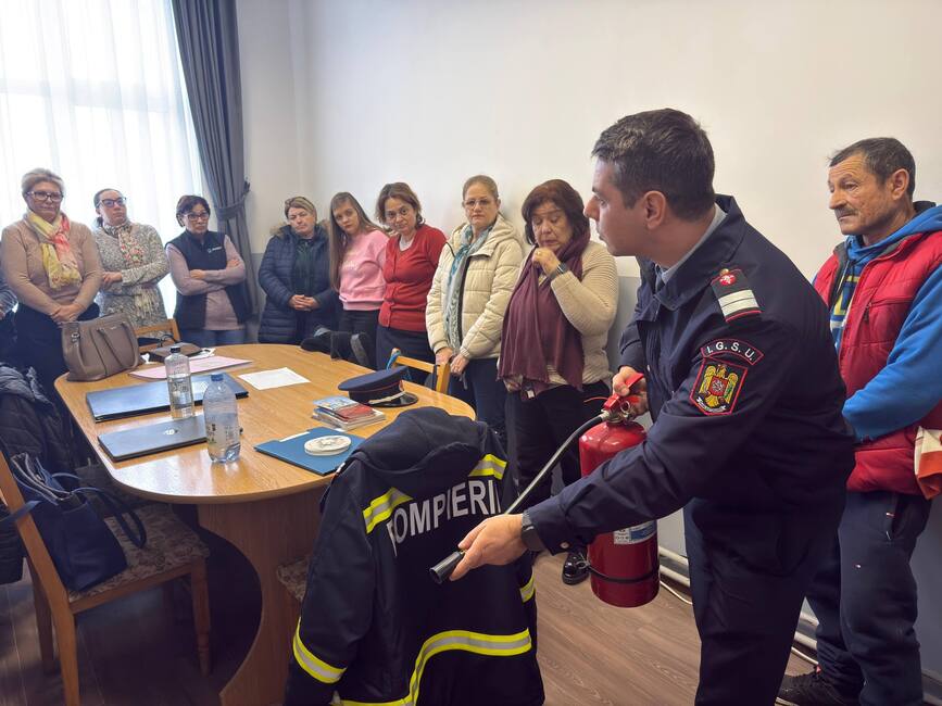 Incendiu la o scoala gimnaziala | imaginea 1