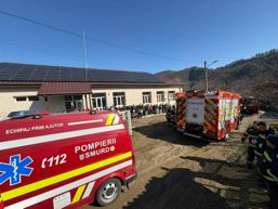 Scenariu critic  Incendiu simulat intr o sala de clasa | imaginea 1