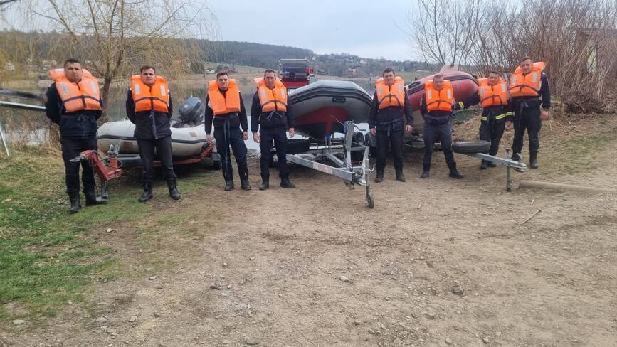 Mobilizare pe apa  Pompierii au testat reactia la inundatii | imaginea 1