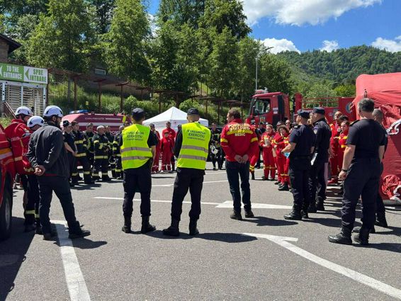 Exercitiu de amploare  Cutremur urmat de un incendiu violent | imaginea 1