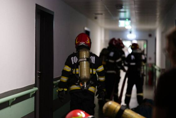 Incendiu cu victime  la Camera de garda | imaginea 1