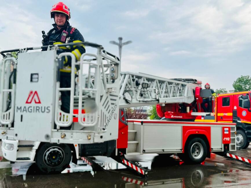 Alarma de incendiu la un complex comercial din Giurgiu | imaginea 1