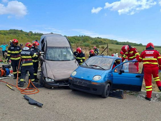 Scenariu de cosmar  Accident cu victime si incendiu de vegetatie | imaginea 1