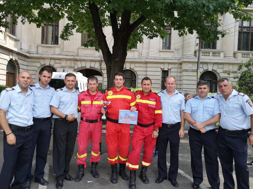Au demonstrat ca sunt printre cei mai buni  iar cetatenii pot avea incredere in ei pe timpul unor situatii de urgenta | imaginea 2