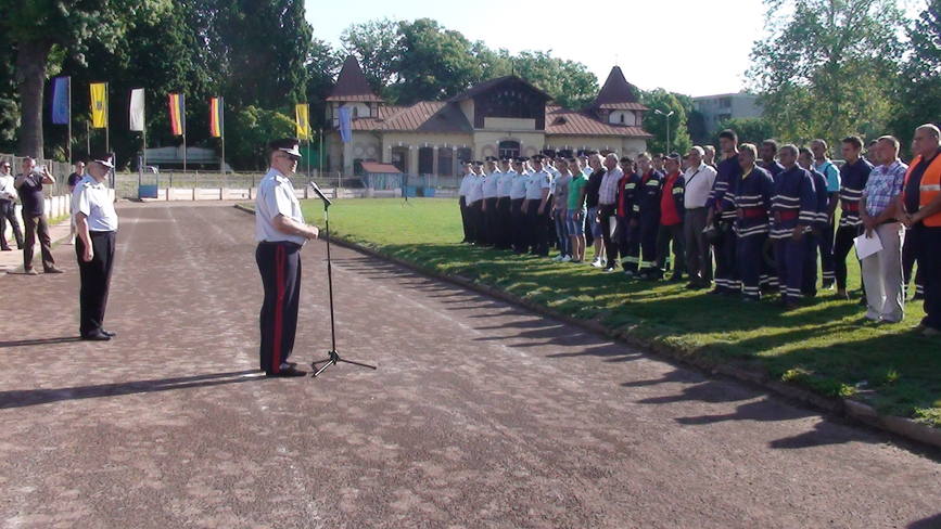 Pompieri voluntari in concurs | imaginea 1