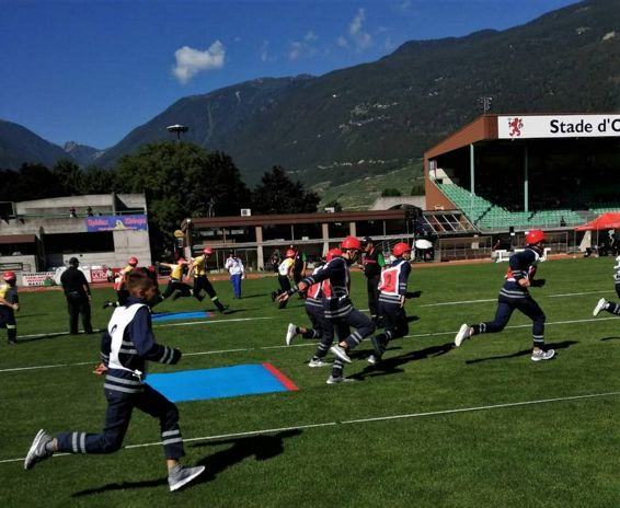 Prietenii Pompierilor din judetul Neamt au reprezentat Romania in Elvetia | imaginea 1