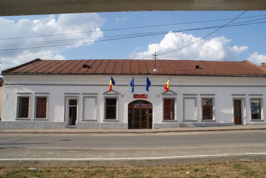 Platforma pentru aterizarea elicopterelor SMURD a fost inaugurata la Borsa | imaginea 2