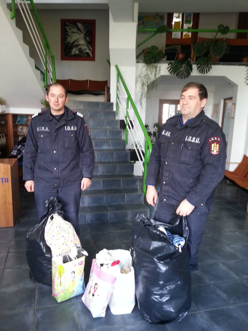 Daruri de la pompieri pentru copiii sarmani | imaginea 2