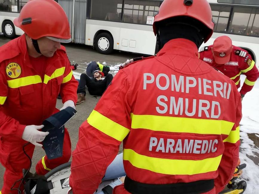 De ce masuri de protectie au beneficiat pompierii paramedici care au intervenit la miting  domnule Arafat | imaginea 1