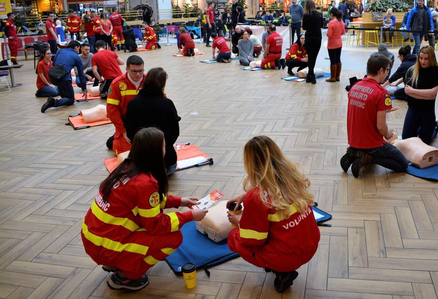 Curs de voluntari in cadrul programului  Salvator din pasiune  la ISU Cluj | imaginea 1