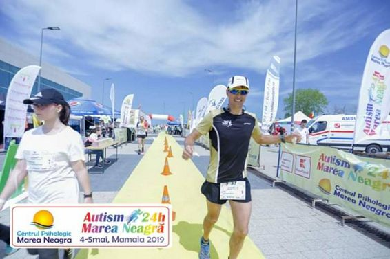 Plt maj Marian Dantis participare meritorie la maratonul caritabil Autism 24 h Marea Neagra Alerg pentru Autism | imaginea 1