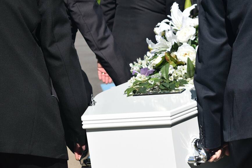 Cu DIPI pana la moarte si dincolo de ea  Inmormantari cu onoruri militare numai cu avizul DIPI | imaginea 1
