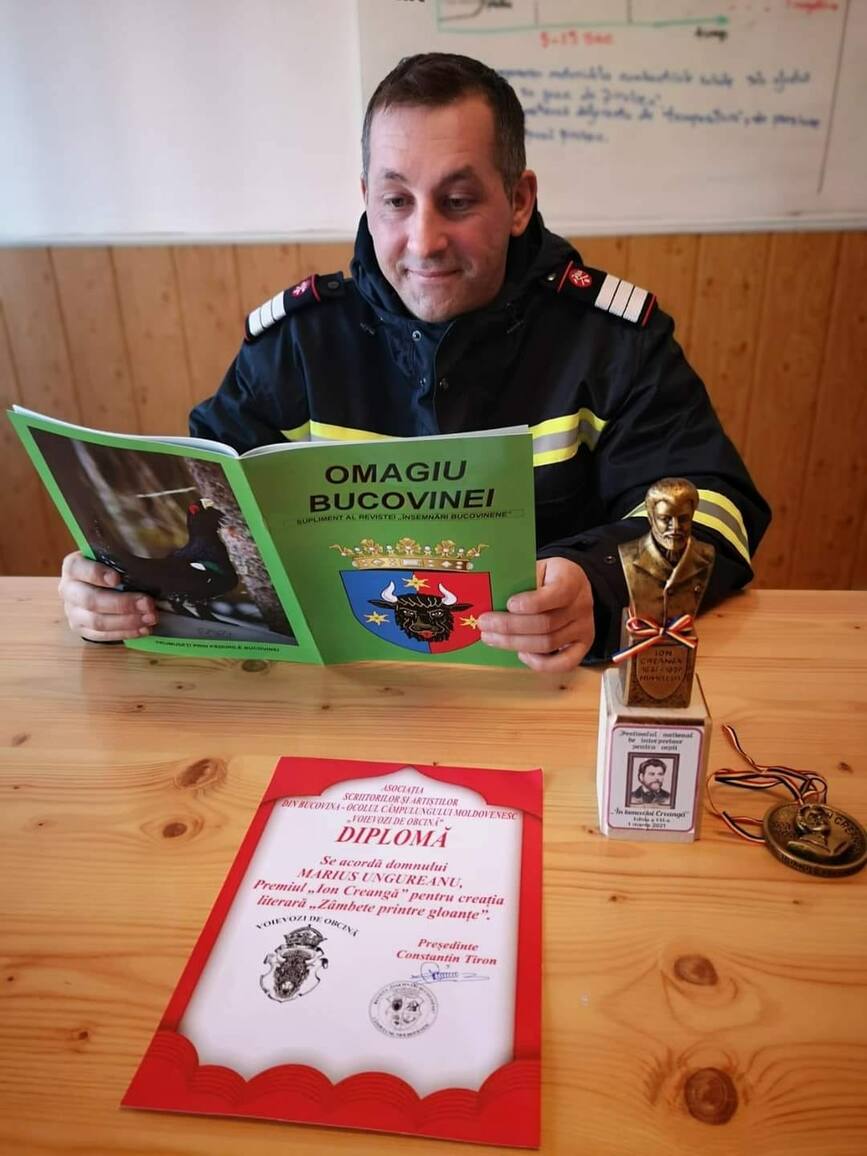 Distins cu premiul  Ion Creanga  pentru creatie literara   Felicitari  Plt  adj  Marius Ungureanu | imaginea 1