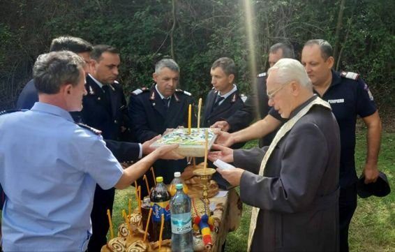 Pompierii mehedinteni si au praznuit ocrotitorul Sfantul Ierarh Iosif cel Nou de la Partos | imaginea 1