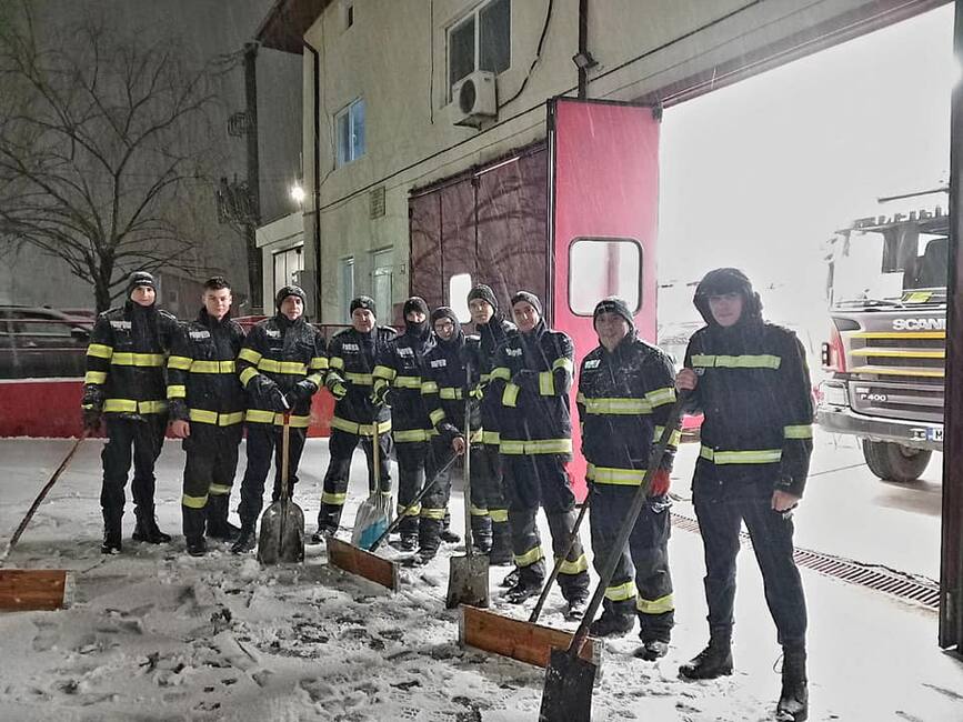 Mereu pregatiti pentru a pleca la interventii | imaginea 1