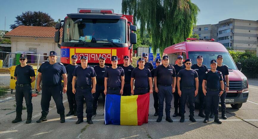 15 pompieri buzoieni continua actiunea de sprijin in Suceava | imaginea 1