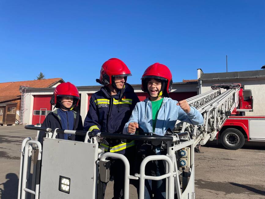 O  saptamana altfel  la Detasamentul de Pompieri Targu Secuiesc | imaginea 1