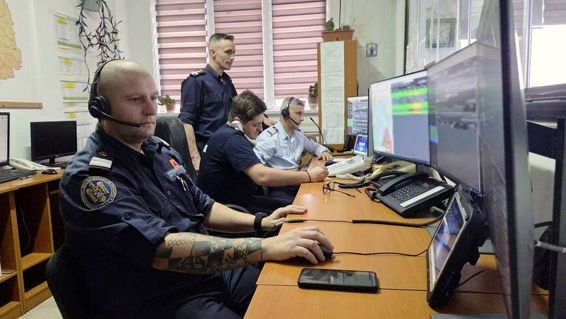 Dispecerii ISU Bacau   totul incepe cu un apel la 112 | imaginea 1