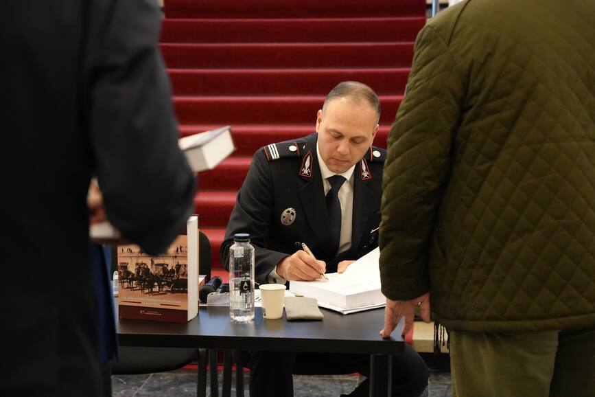 O pagina de istorie scrisa de un pompier galatean | imaginea 1