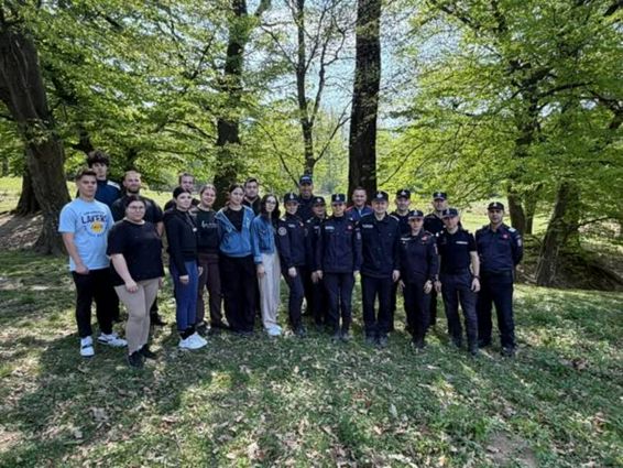 Ne implicam  Protejam  Dam exemplu | imaginea 1