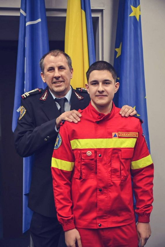 Povesti care ne inspira  Felicitari  voluntar Andrei Liea | imaginea 1