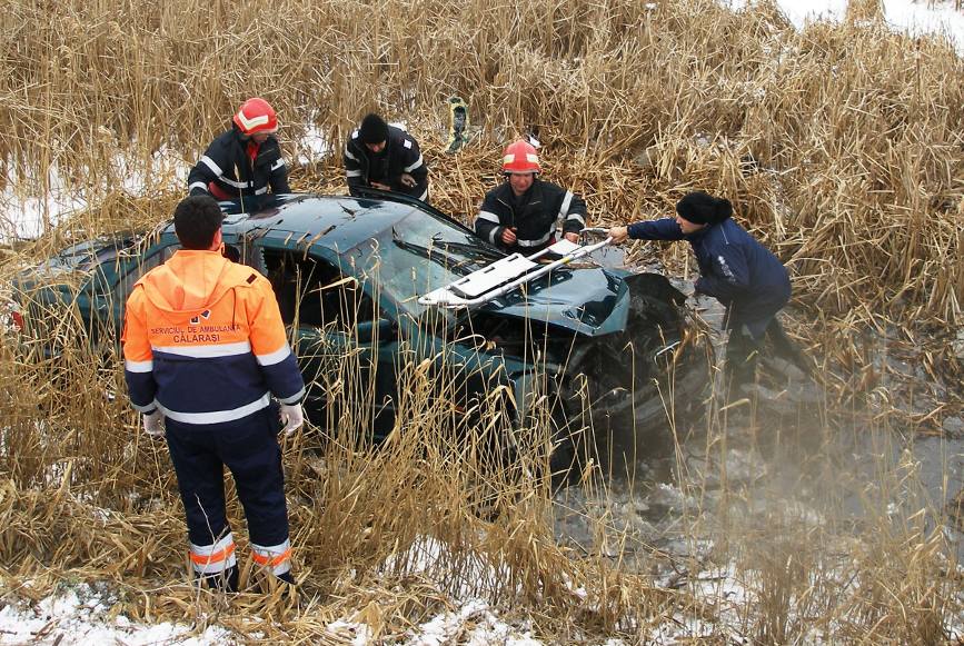 O persoana si a pierdut viata in urma unui accident de circulatie | imaginea 1