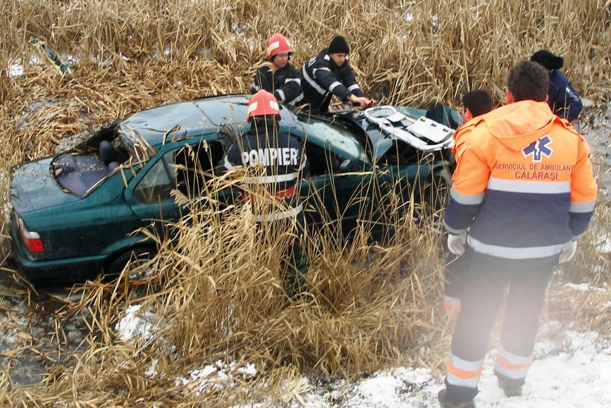 O persoana si a pierdut viata in urma unui accident de circulatie | imaginea 2