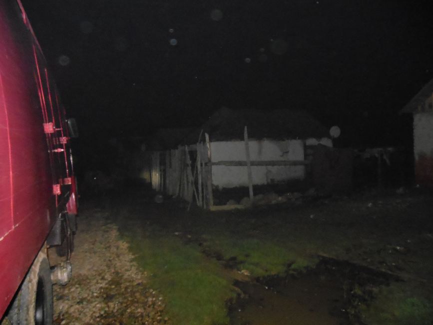 Doi oameni s au ales cu arsuri grave in urma unui incendiu | imaginea 2