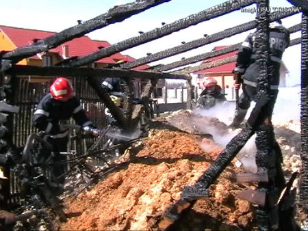 Incendiu de vegetatie uscata soldat cu ranirea unei persoane | imaginea 1