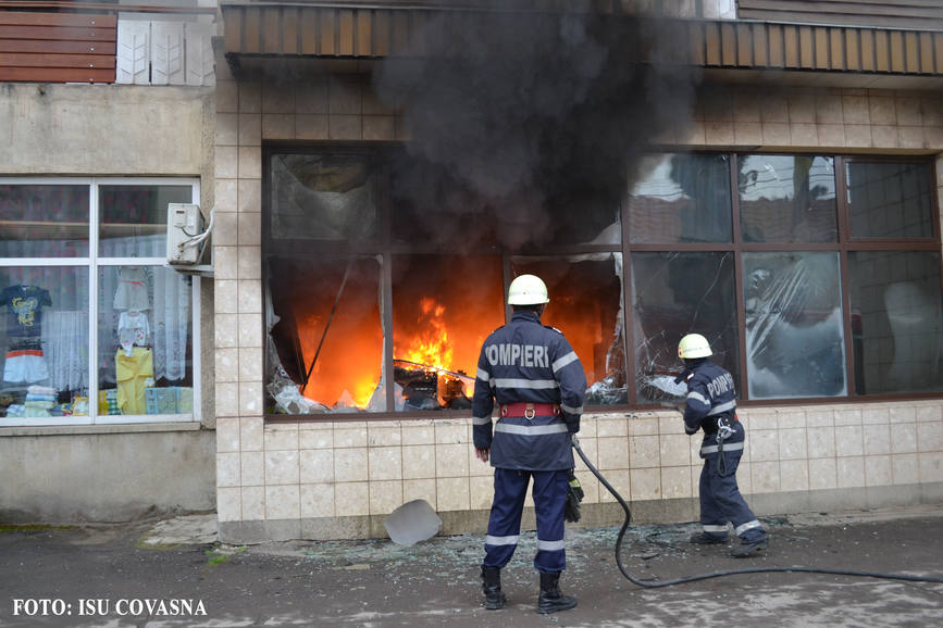 Incendiu la sediul Politiei Rutiere | imaginea 1