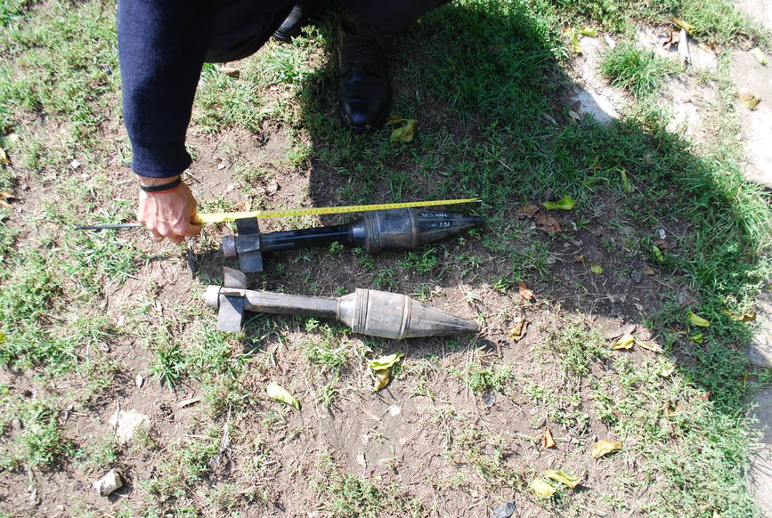 Lovituri reactive asanate de pirotehnicienii ISU Hunedoara  in localitatea Calan | imaginea 1
